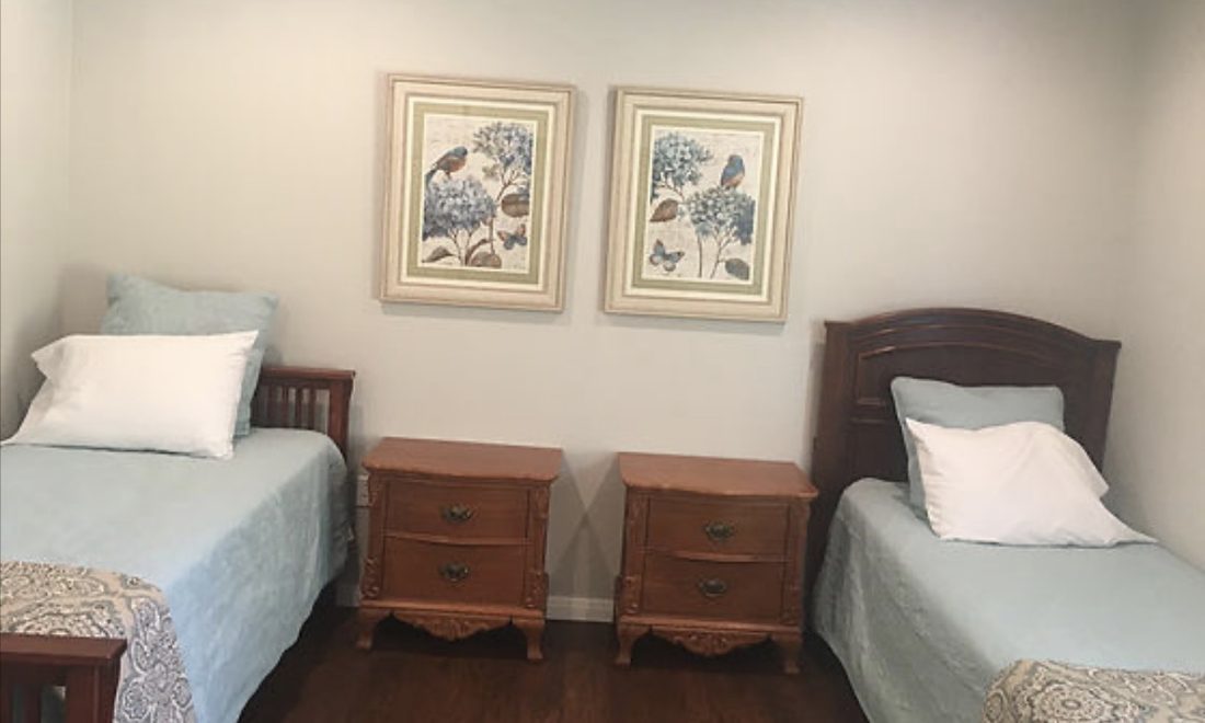 Shared bedroom with twin beds